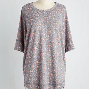 Best of Botanical Floral Top in Slate